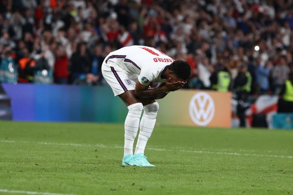 Rashford, mesaj emoţionant după ce a ratat un penalty în finala EURO 2020: "Îmi cer scuze pentru asta, nu şi pentru cine sunt"