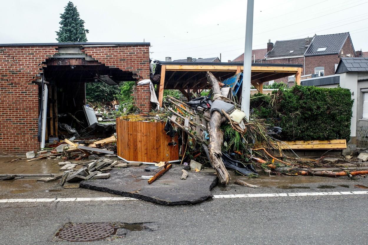 Imagini cu inundaţiile din Belgia; sute de oameni evacuaţi