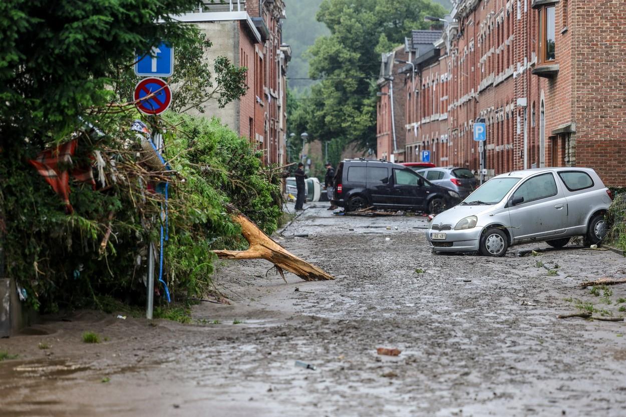 Imagini cu inundaţiile din Belgia; sute de oameni evacuaţi