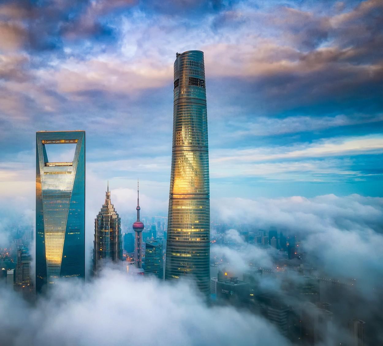 Turnul Shanghai are 632 metri înălţime