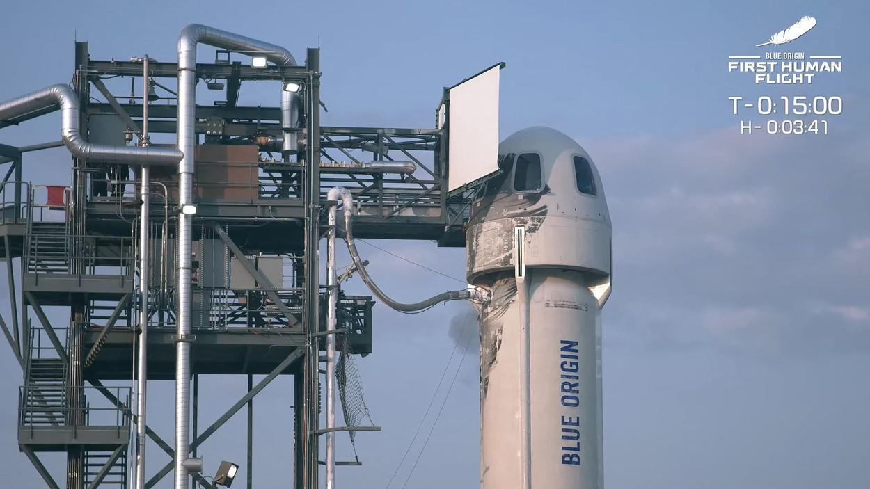 Jeff Bezos, cel mai bogat om de pe Pământ, a plecat în spaţiu. Momentul lansării rachetei New Shepard LIVE VIDEO