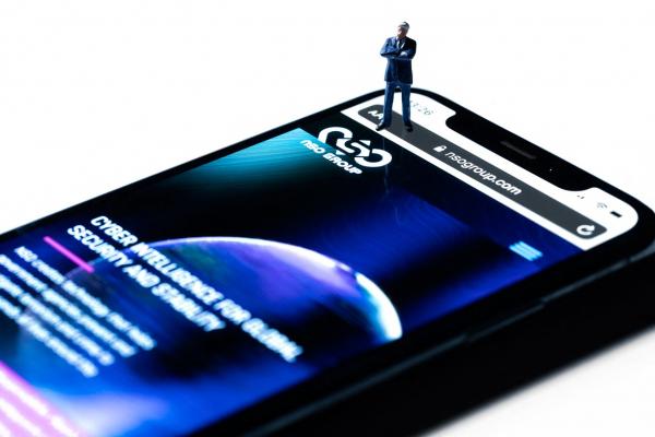 Proiectul Pegasus. India nu l-a putut spiona pe Dalai Lama pentru că nu are smartphone. A supravegheat în schimb telefoanele umor apropiați