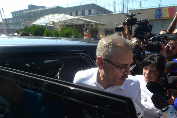 Liviu Dragnea a fost eliberat condiţionat de magistraţii Tribunalului Giurgiu