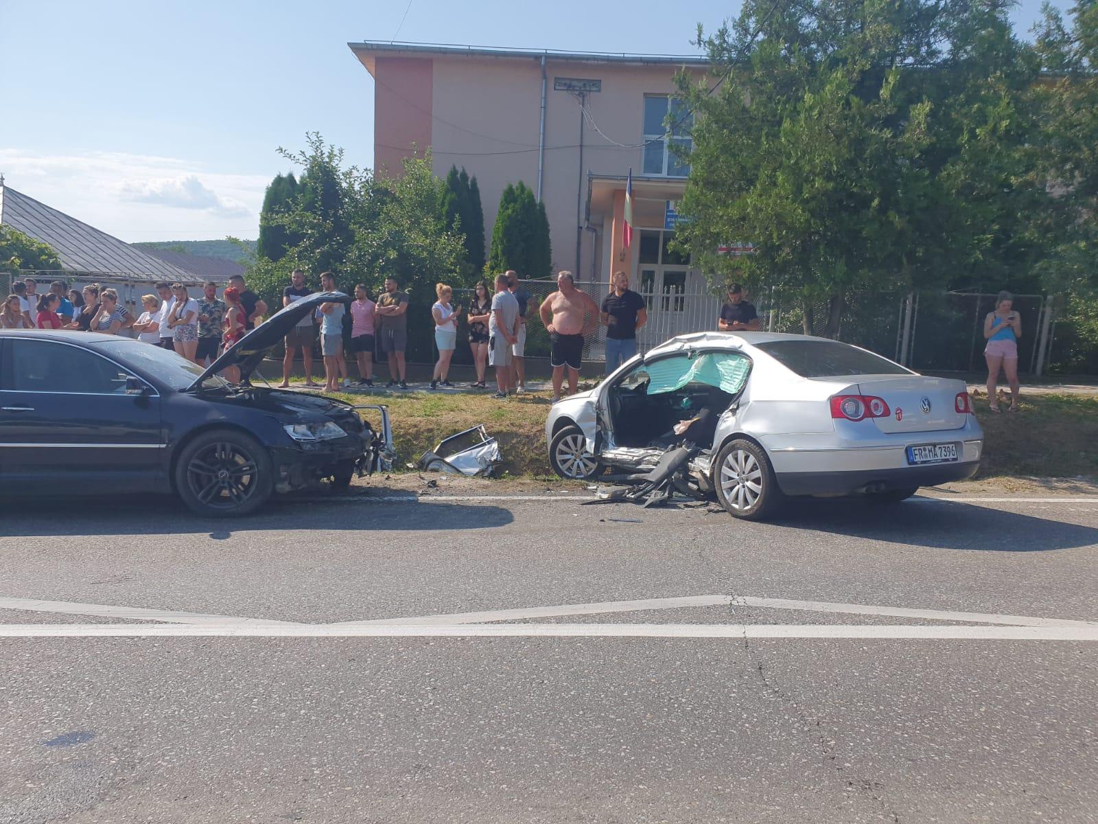 Accident cu cinci victime în Bacău