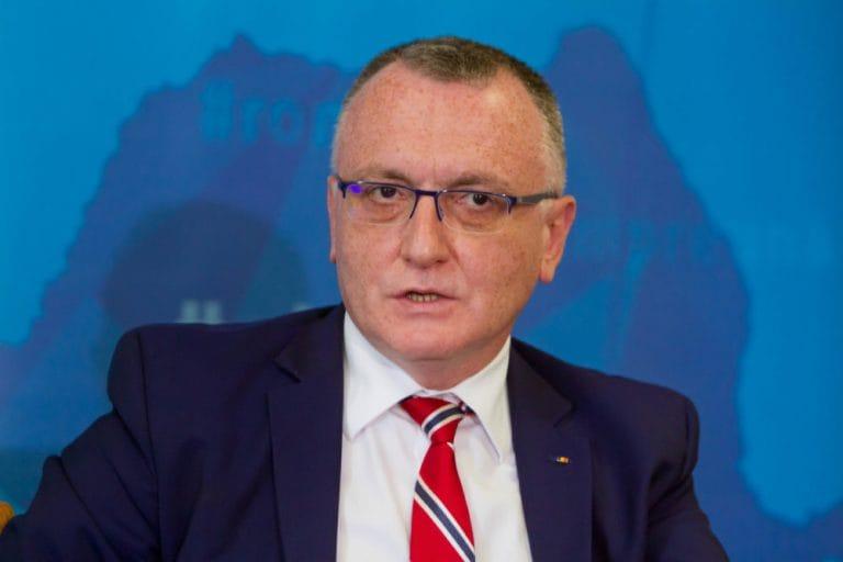 Sorin Cîmpeanu: Profesorii nevaccinaţi ar putea fi testaţi periodic, înainte să intre la ore. Ce alte măsuri rămân valabile în școli Sorin Cîmpeanu: Profesorii nevaccinaţi ar putea fi testaţi periodic, înainte să intre la ore. Ce alte măsuri rămân valabile în școli