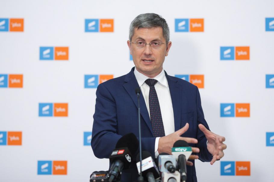 Dan Barna propune ca BOR să devină partener în campania de vaccinare: Grecia a făcut la fel și rata a ajuns la 50% Dan Barna propune ca BOR să devină partener în campania de vaccinare: Grecia a făcut la fel și rata a ajuns la 50%