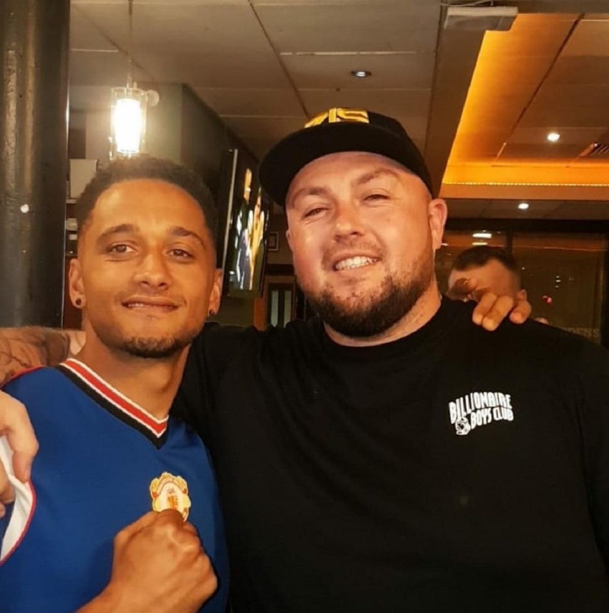 Matthew Luke Keenan, alături de familie/prieteni