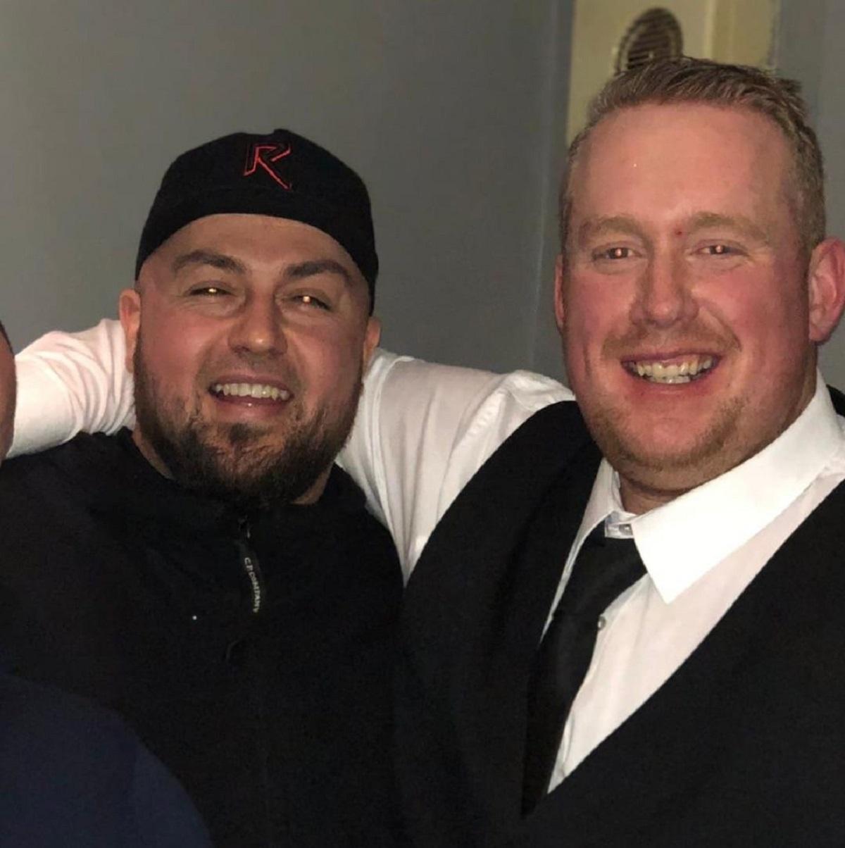 Matthew Luke Keenan, alături de familie/prieteni