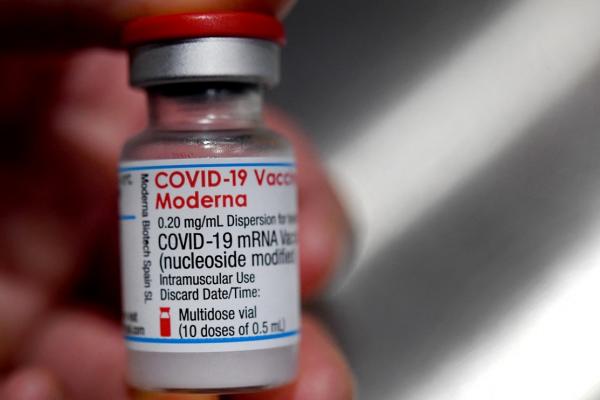 Vaccinul Moderna pentru copii cu vârste între 12 şi 17 ani, autorizat de Agenția Italiană a Medicamentului