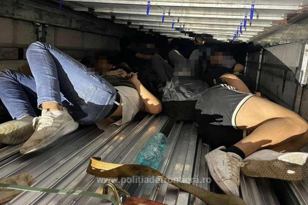 Turcii stăteau într-o poziţie nepotrivită în automarfarul cu care sperau să iasă ilegal din România