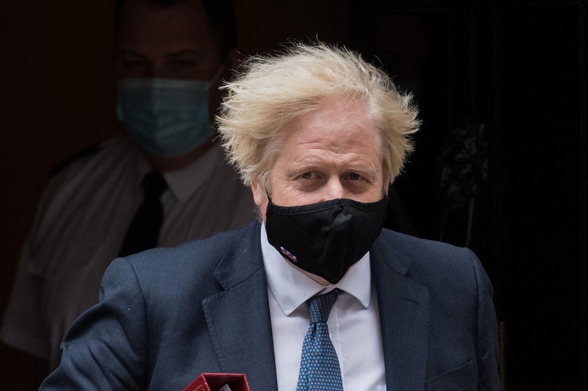 Boris Johnson pregăteşte eliminarea completă a restricţiilor
