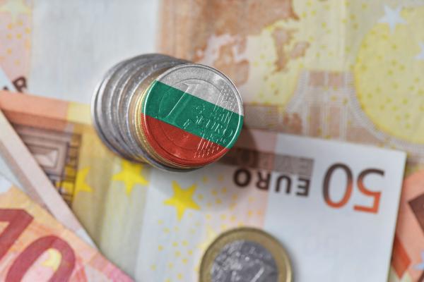 Monede euro pictate cu steagul Bulgariei