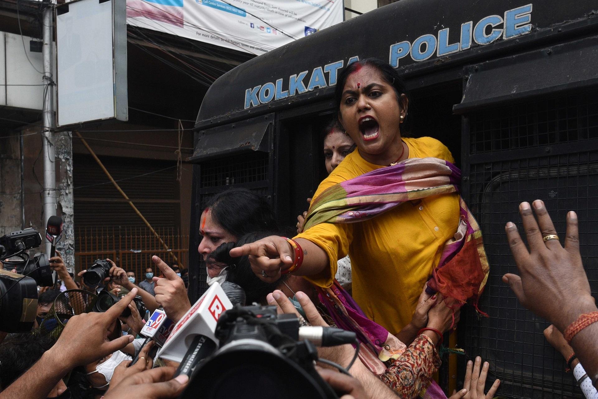 vaccinare falsă în India protest în India