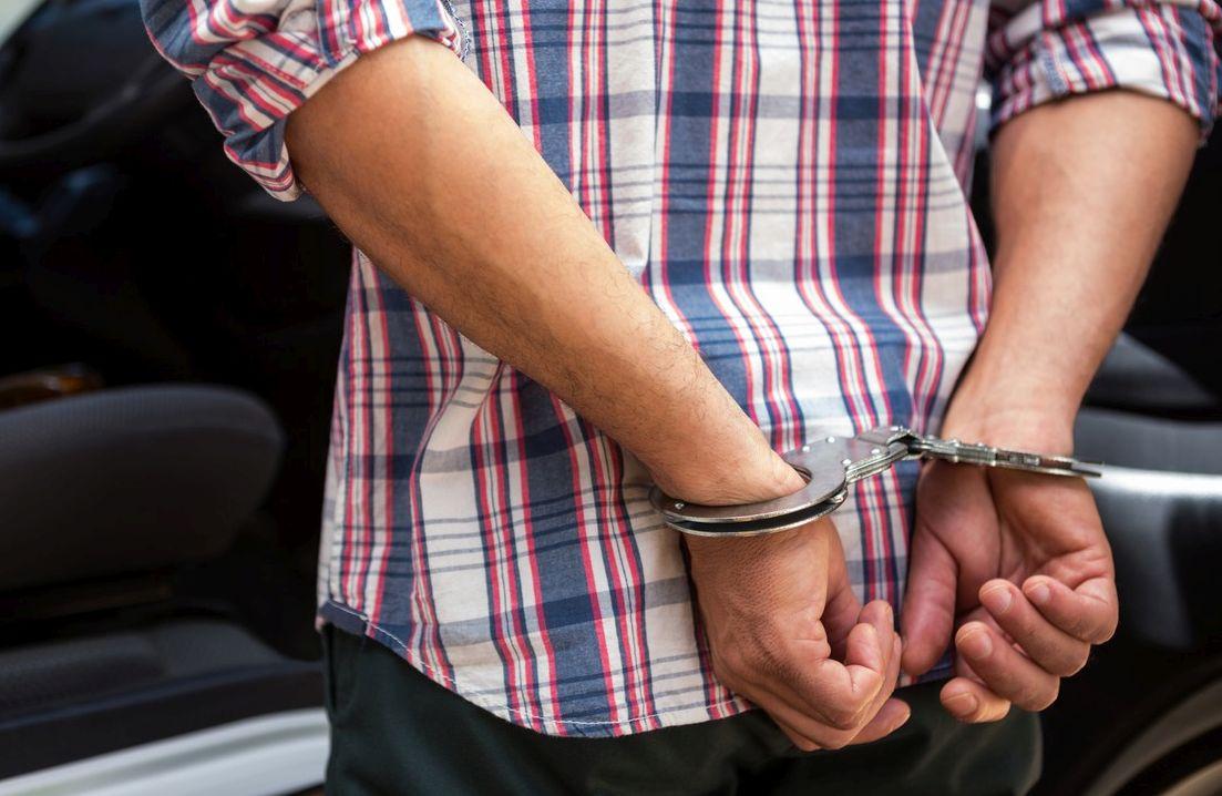 Un bărbat din Iași aflat în arest la domiciliu și-a omorât în bătaie iubita, după un scandal Un bărbat din Iași aflat în arest la domiciliu și-a omorât în bătaie iubita, după un scandal