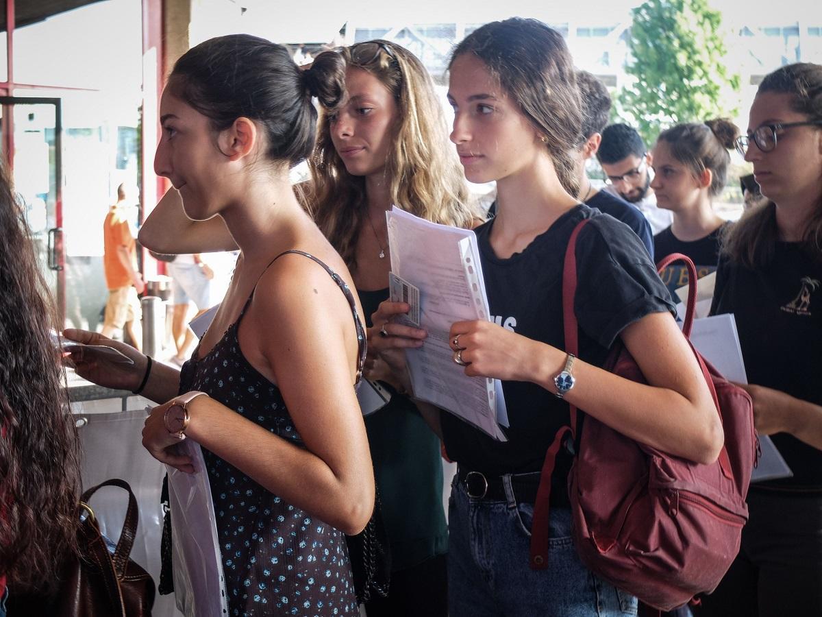 Bacalaureat 2021. Topul celor mai bun 10 licee din România. În 42 de licee niciun candidat nu a luat notă de trecere Bacalaureat 2021. Topul celor mai bun 10 licee din România. În 42 de licee niciun candidat nu a luat notă de trecere