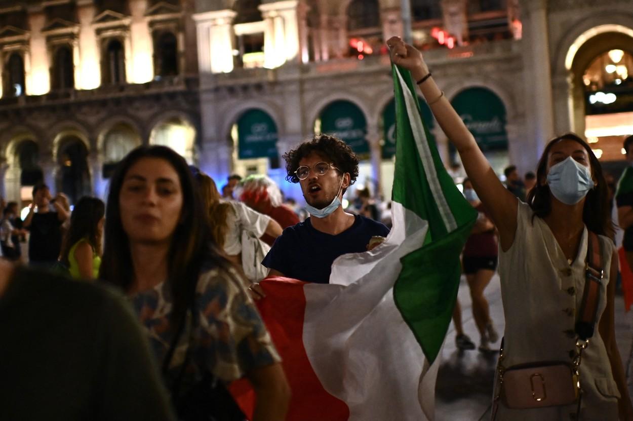 Italienii au sărbătorit pe străzile din Roma calificarea în finala Euro-2020