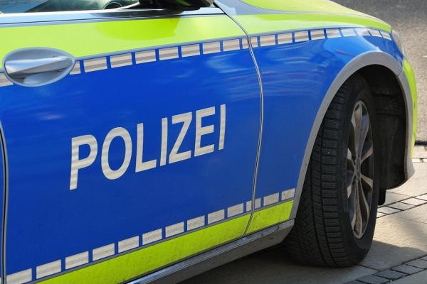 Trei afgani arestaţi, după ce au violat o fată de 13 ani în Austria