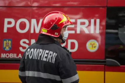 Pompierii români, prinşi într-un vârtej de fake news. Grecii, scandalizaţi de presupuse declaraţii ale comandantului misiunii: "Noi nu am spus niciodată aşa ceva" Pompierii români, prinşi într-un vârtej de fake news. Grecii, scandalizaţi de presupuse declaraţii ale comandantului misiunii: "Noi nu am spus niciodată aşa ceva"