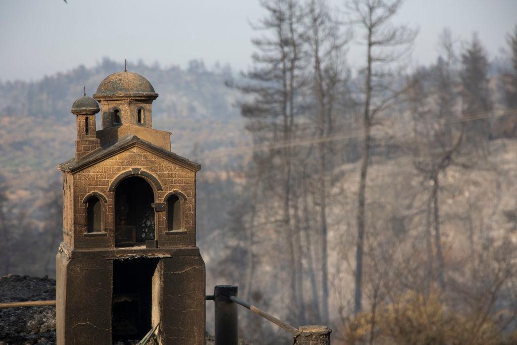 Toate incendiile din Grecia sunt sub control, au anunțat pompierii eleni. În ultimele 2 zile a plouat torențial, iar temperaturile au scăzut Toate incendiile din Grecia sunt sub control, au anunțat pompierii eleni. În ultimele 2 zile a plouat torențial, iar temperaturile au scăzut