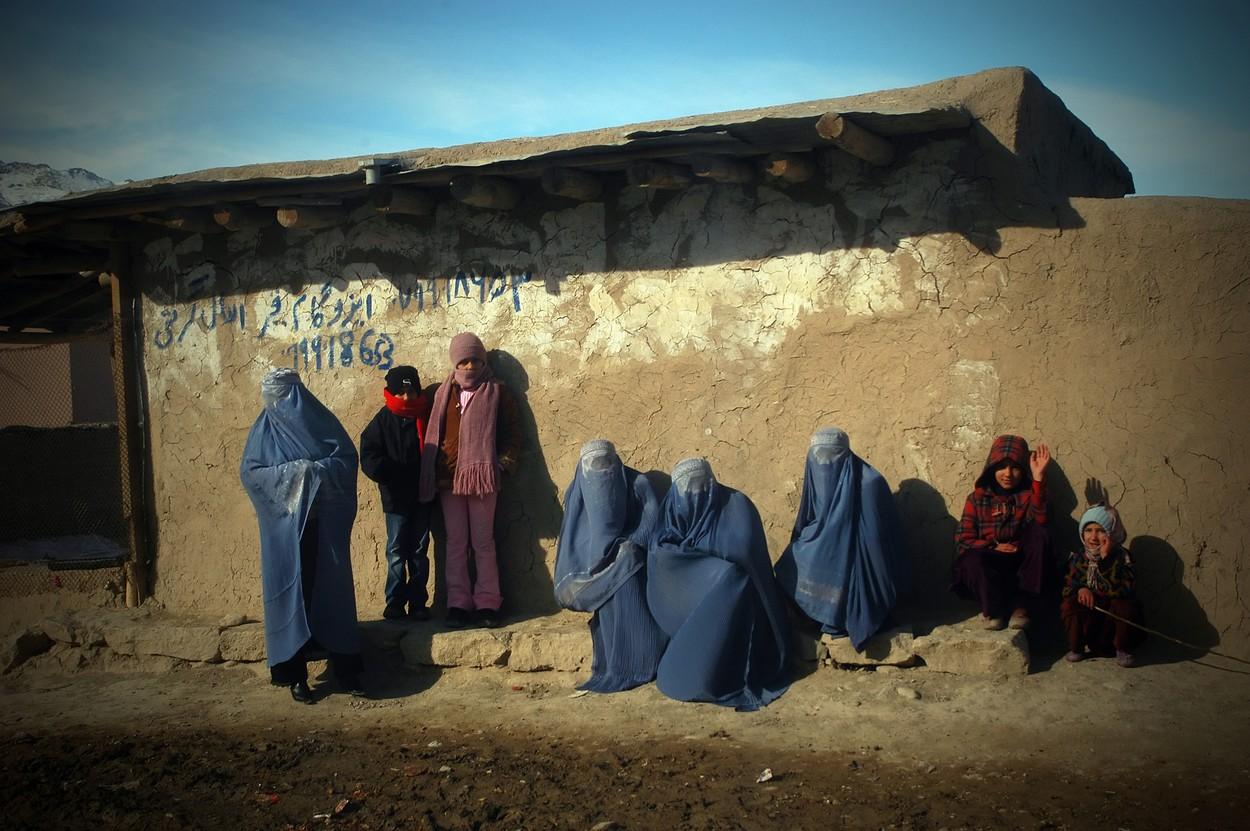 Talibanii au omorât-o pe mama celor patru copii