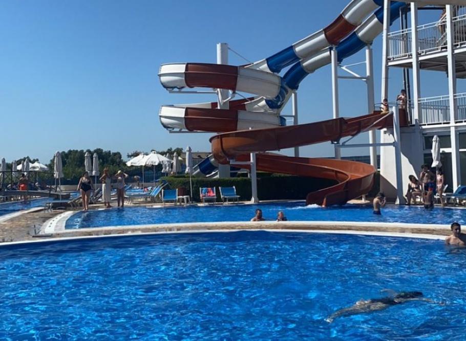 Două piscine din Murighiol, amendate cu 35.000 de lei după ce a fost descoperită prezenţa bacilului piocianic în apă. Inspectorii ANPC cer închiderea pentru 6 luni Două piscine din Murighiol, amendate cu 35.000 de lei după ce a fost descoperită prezenţa bacilului piocianic în apă. Inspectorii ANPC cer închiderea pentru 6 luni