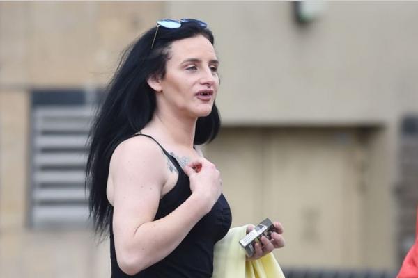Femeia care i-a atacat pe medici în Anglia a fost condamnată la închisoare cu suspendare