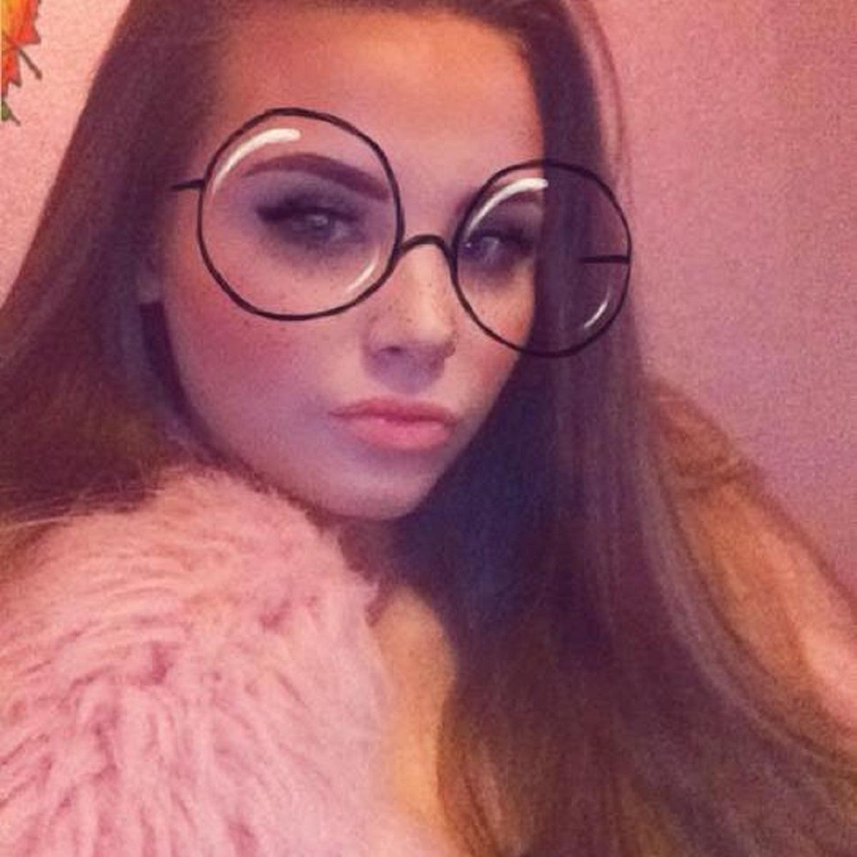 Georgia Crowther are o relaţie cu Calvin Home şi doi copii sănătoşi