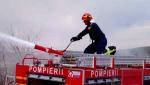 Două persoane au murit, după ce mașina lor a fost lovită de un tren cu 100 de pasageri la bord, în Harghita. Locomotiva a luat foc