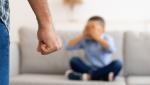 Un tată şi-a bătut cu bestialitate fiul de doar 6 ani pe motiv că este "homosexual", după ce l-a văzut stând în poala unui alt băiat, în Australia