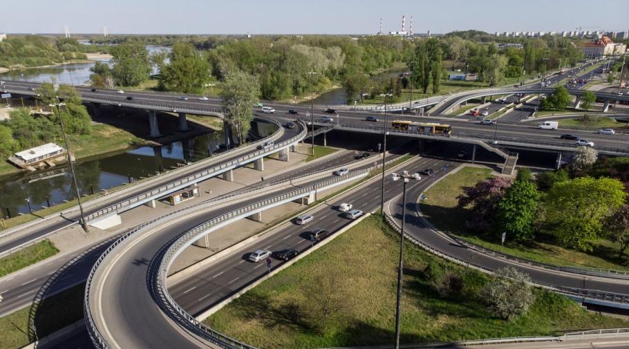 O autostradă din Polonia va fi modernizată cu asflat care miroase a flori O autostradă din Polonia va fi modernizată cu asflat care miroase a flori