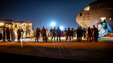 Franţa şi Spania vor opri vineri operaţiunile de evacuare din Afganistan. Decizia vine cu 4 zile înainte de expirarea termenului limită