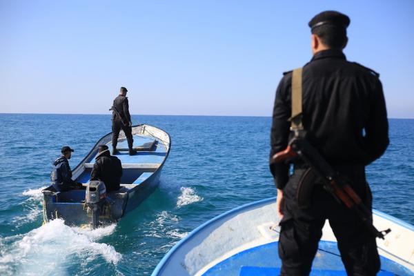 Incident maritim în Golful Oman, în largul Emiratelor Arabe Unite. Autorităţile britanice cer evitarea zonei