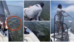 VIDEO. „Tati, să nu cazi!”. Momente de panică pentru doi copii, după ce tatăl lor a "pescuit" un rechin, în Florida