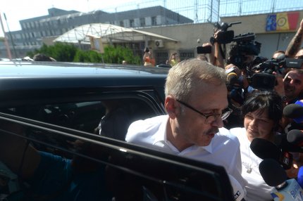 Liviu Dragnea, la ieşirea din Penitenciarul Rahova