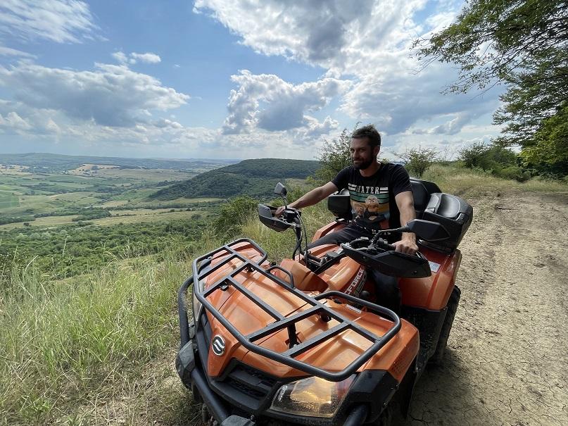Alecsandru Dunaev s-a relaxat în Transilvania înainte de revenirea pe platoul de filmare Adela: „Sunt pregătit de o nouă perioadă încărcată la filmări!” Alecsandru Dunaev s-a relaxat în Transilvania înainte de revenirea pe platoul de filmare Adela: „Sunt pregătit de o nouă perioadă încărcată la filmări!”