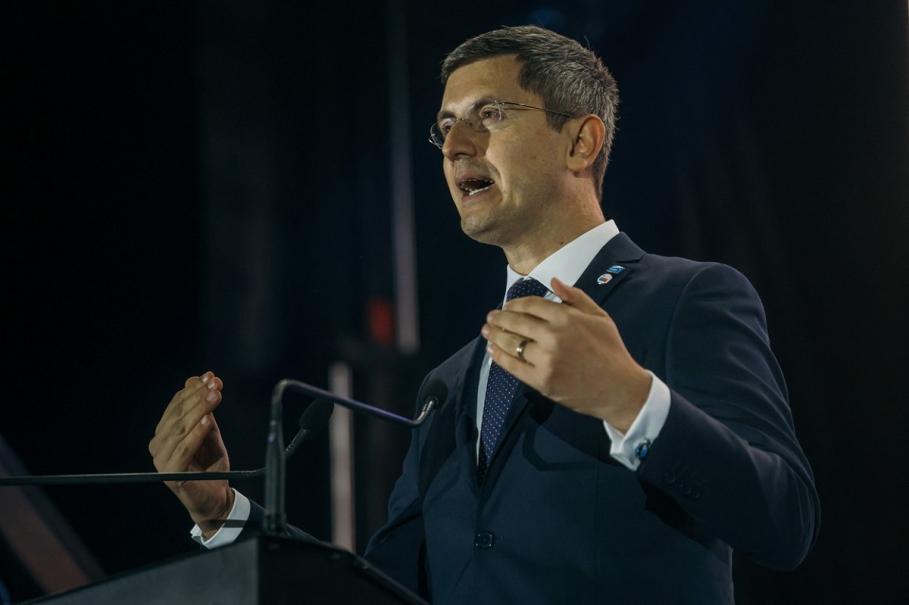 Dan Barna invocă un blocaj în coaliţia de guvernare şi dă vina pe UDMR Dan Barna, atac cu talpa înainte la UDMR