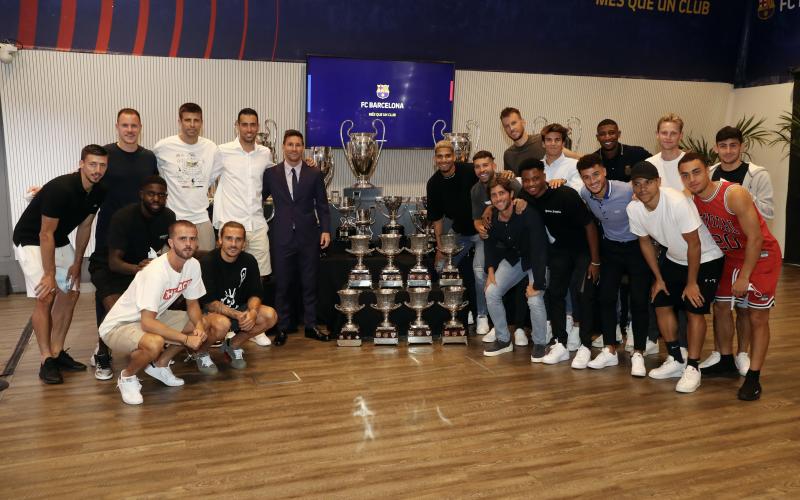 Fotografia de adio publicată de FC Barcelona după plecarea lui Messi. Mesajul fotbalistului argentinian Fotografia de adio publicată de FC Barcelona după plecarea lui Messi. Mesajul fotbalistului argentinian