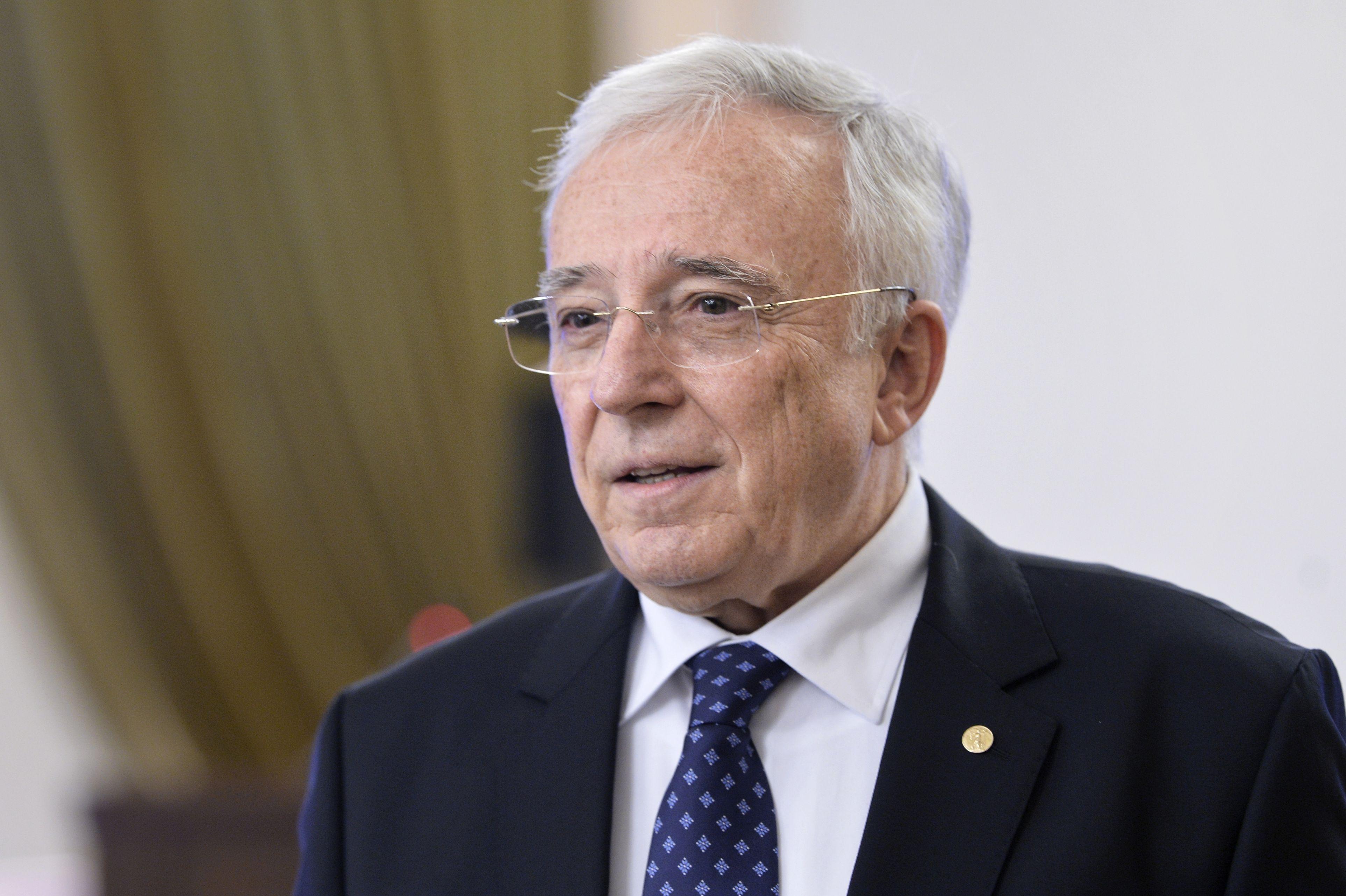 Mugur Isărescu anunță, din toamnă, creșteri foarte mari de prețuri. "Inflația va fi în jur 5,6% la sfârșitul anului" Mugur Isărescu anunță, din toamnă, creșteri foarte mari de prețuri. "Inflația va fi în jur 5,6% la sfârșitul anului"