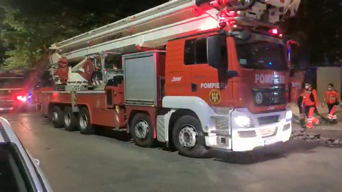 Un incendiu a izbucnit la Spitalul de Psihiatrie Vulcan din Braşov: 150 de pacienţi au fost evacuaţi Un incendiu a izbucnit la Spitalul de Psihiatrie Vulcan din Braşov: 150 de pacienţi au fost evacuaţi