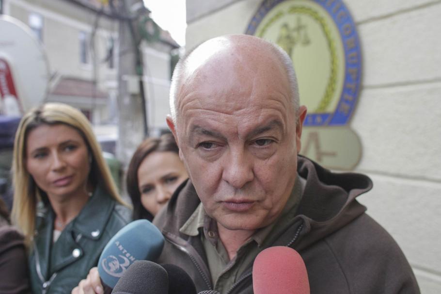 Marin Anton, fost deputat PNL, condamnat, la cinci ani închisoare cu executare pentru că a luat mită 5,3 milioane euro Marin Anton, fost deputat PNL, condamnat, la cinci ani închisoare cu executare pentru că a luat mită 5,3 milioane euro