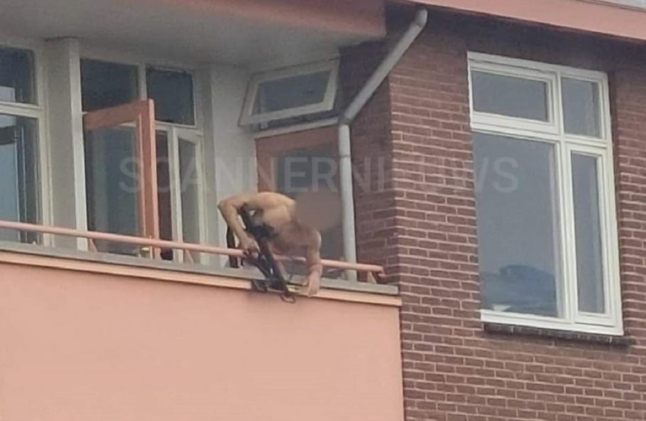 bărbat cu arbaleta în Olanda bărbat cu arbaleta în Olanda