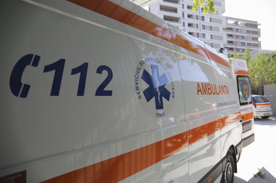 O fetiță de 1 an, transportată în comă profundă la spital, după ce a fost găsită înecată cu capul într-o găleată cu apă, în Vaslui O fetiță de 1 an, transportată în comă profundă la spital, după ce a fost găsită înecată cu capul într-o găleată cu apă, în Vaslui