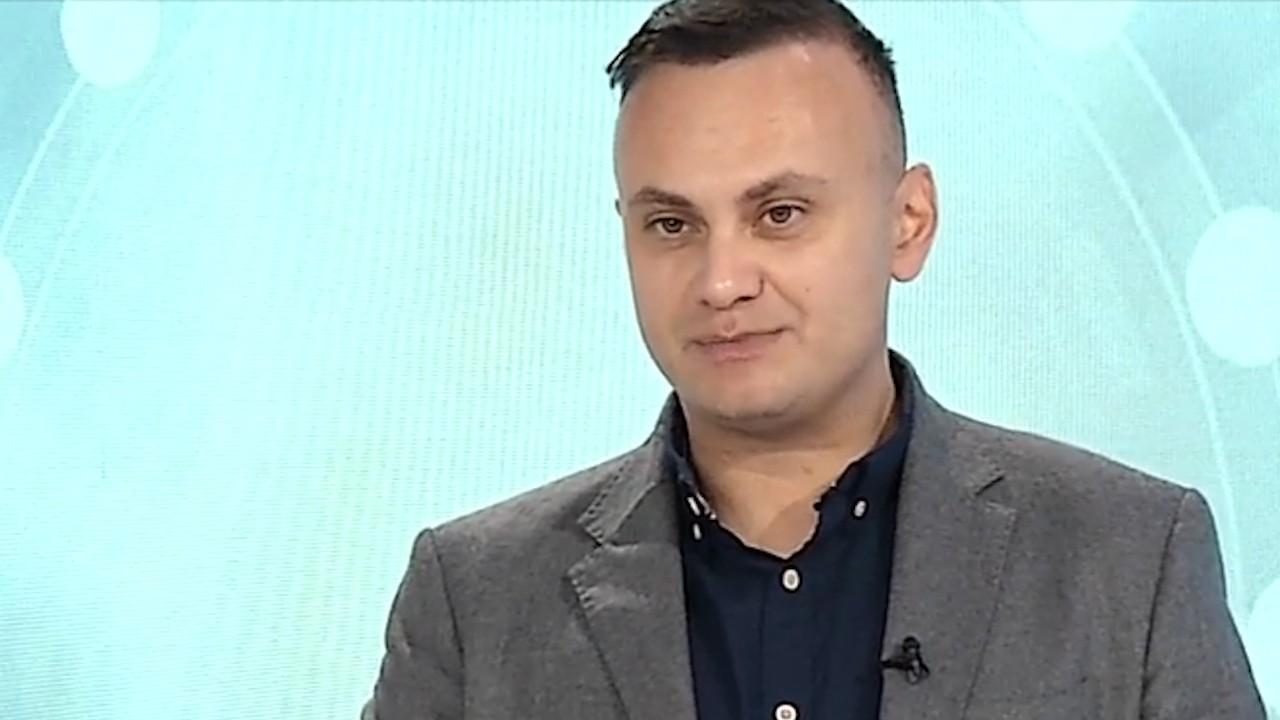 Adrian Marinescu crede că ne apropiem de finalul pandemiei: "Sezonul rece e cam ultima strigare, în sensul că dispare cu totul" Adrian Marinescu crede că ne apropiem de finalul pandemiei: "Sezonul rece e cam ultima strigare, în sensul că dispare cu totul"