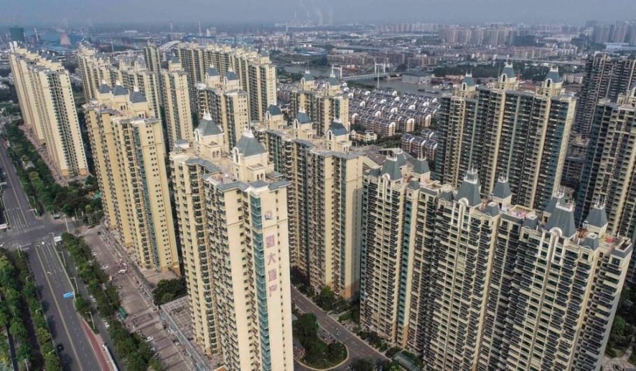 Vine o nouă criză financiară? Evergrande, cel mai îndatorat dezvoltator imobiliar din lume, la un pas de prăbușire: ”Dați-ne banii înapoi!” Vine o nouă criză financiară? Evergrande, cel mai îndatorat dezvoltator imobiliar din lume, la un pas de prăbușire: ”Dați-ne banii înapoi!”