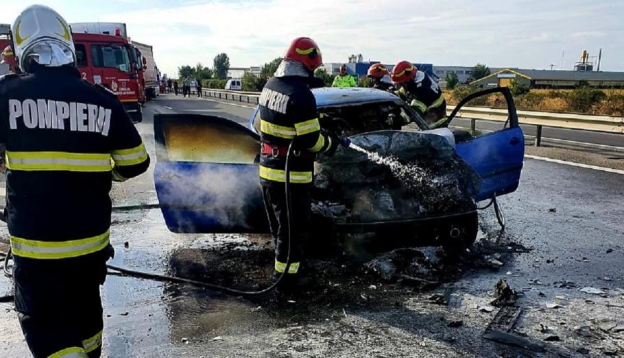 Femeie rănită şi maşină cuprinsă de flăcări, după un accident produs pe Autostrada A1 O femeie a fost rănită în urma accidentului produs pe Autostrada A1