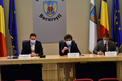 Nicuşor Dan este convins că trenul metropolitan ajută la reducerea traficului şi a poluării din Bucureşti