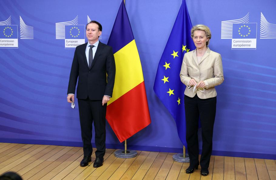 Ursula von der Leyen vine, luni, la Bucureşti pentru finalizarea procesului de evaluare a PNRR. Președinta Comisiei Europene se va întâlni cu Klaus Iohannis și Florin Cîțu Ursula von der Leyen vine, luni, la Bucureşti pentru finalizarea procesului de evaluare a PNRR. Președinta Comisiei Europene se va întâlni cu Klaus Iohannis și Florin Cîțu