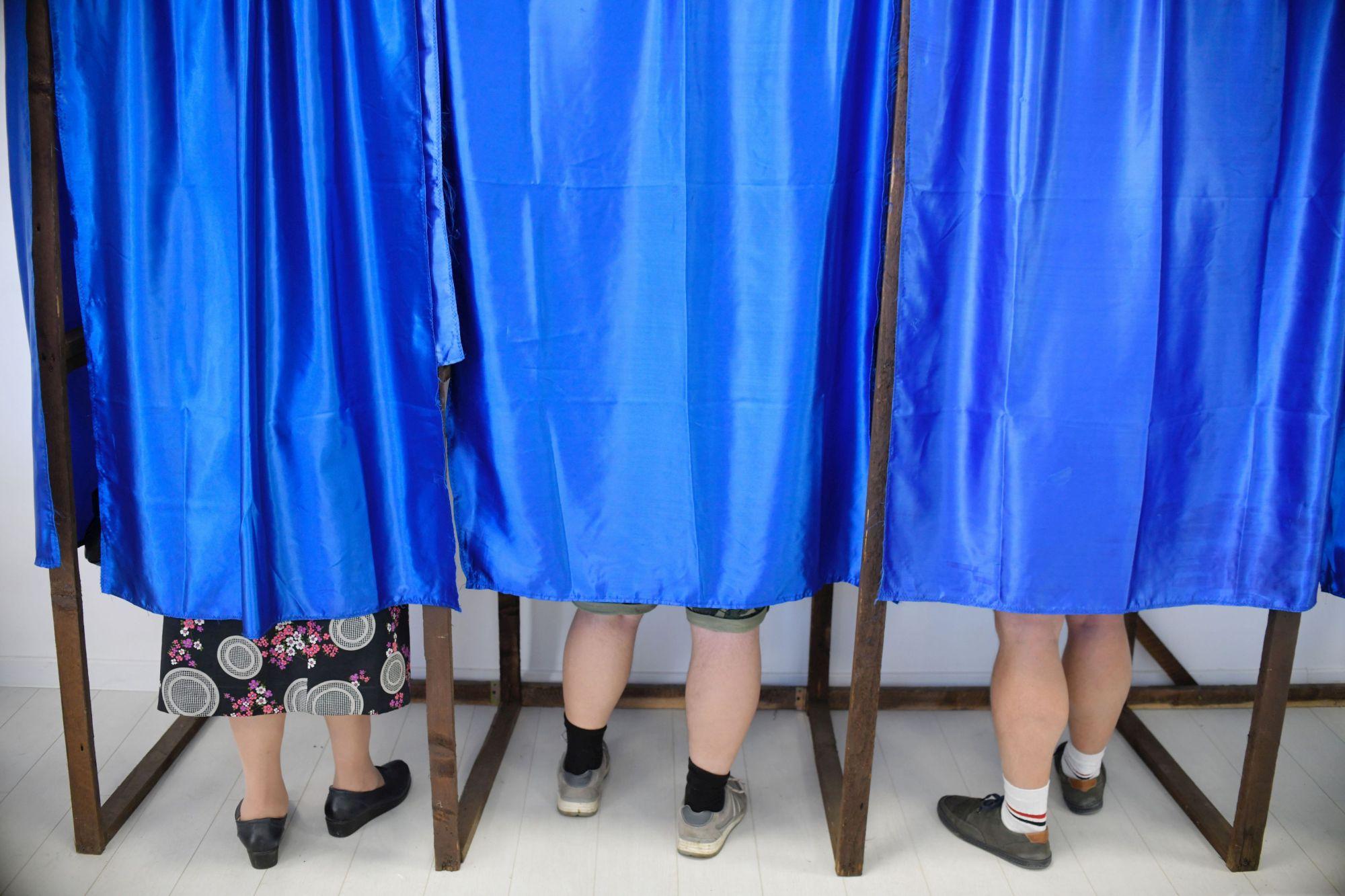 Referendumul pentru alipirea comunei Ţinteşti la Buzău a eşuat. Prezenţă foarte scăzută la vot Referendumul pentru alipirea comunei Ţinteşti la Buzău a eşuat. Prezenţă foarte scăzută la vot