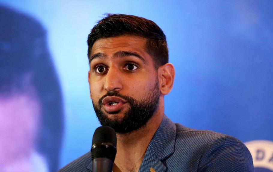 Amir Khan, boxer britanic Amir Khan, boxer britanic