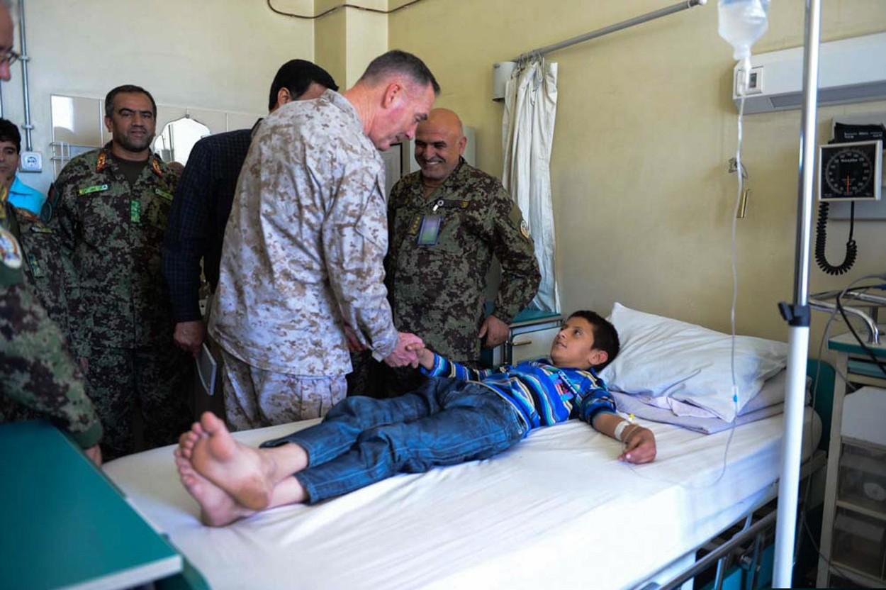 Cei 8 generali care au comandat armata SUA în Afganistan se îmbogățesc după război. 20 de companii americane i-au recrutat Cei 8 generali care au comandat armata SUA în Afganistan se îmbogățesc după război. 20 de companii americane i-au recrutat